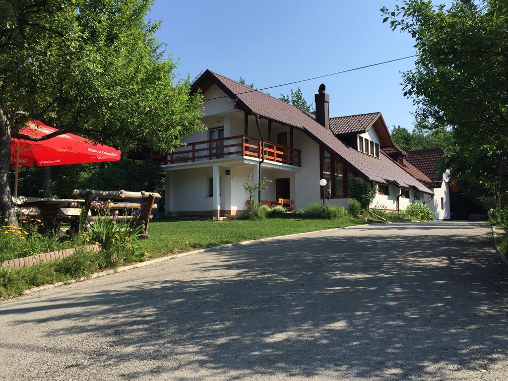House Samardzic Hotell Jezerce Eksteriør bilde